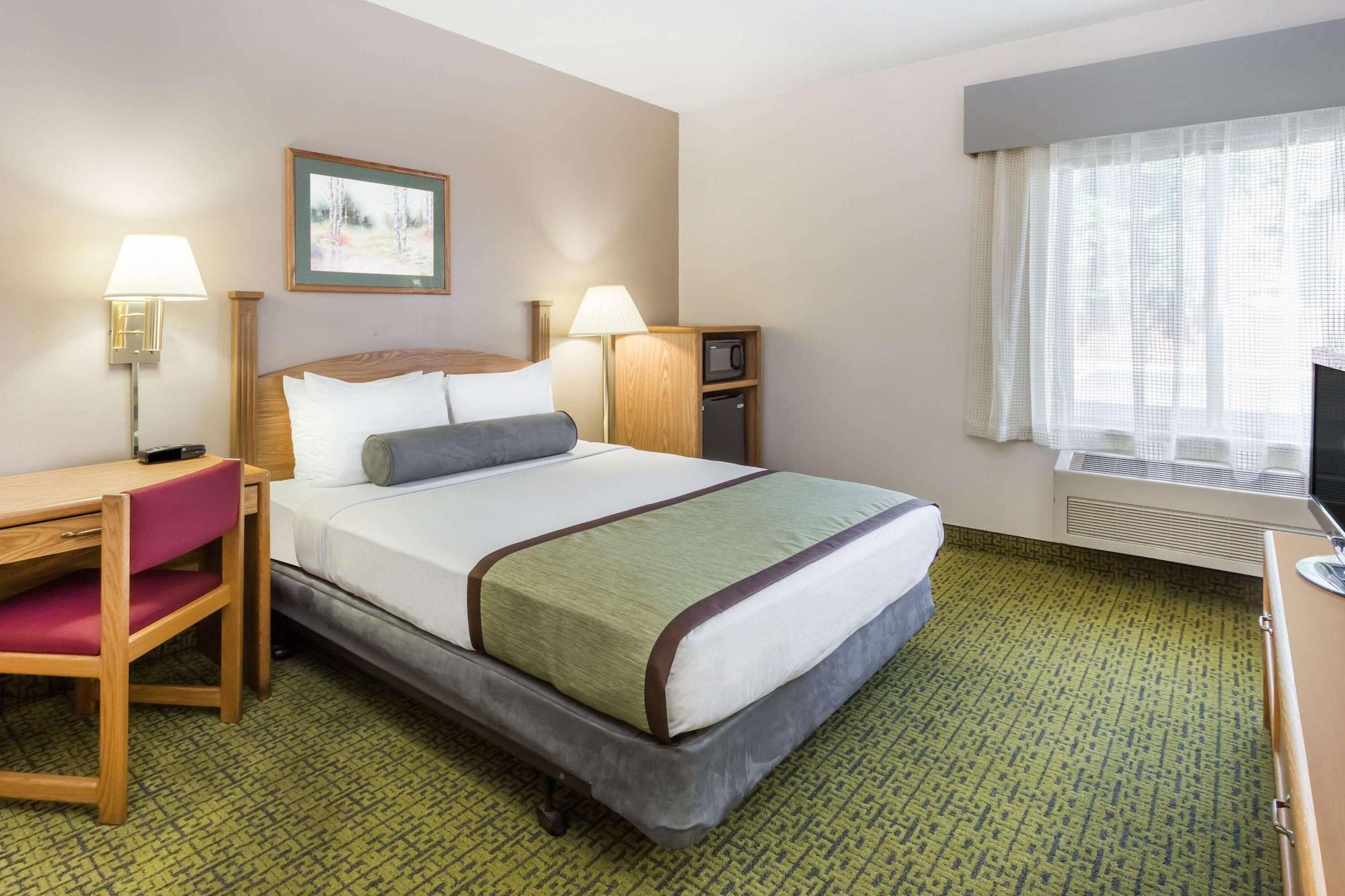 Days Inn & Suites By Wyndham Madison Exteriér fotografie