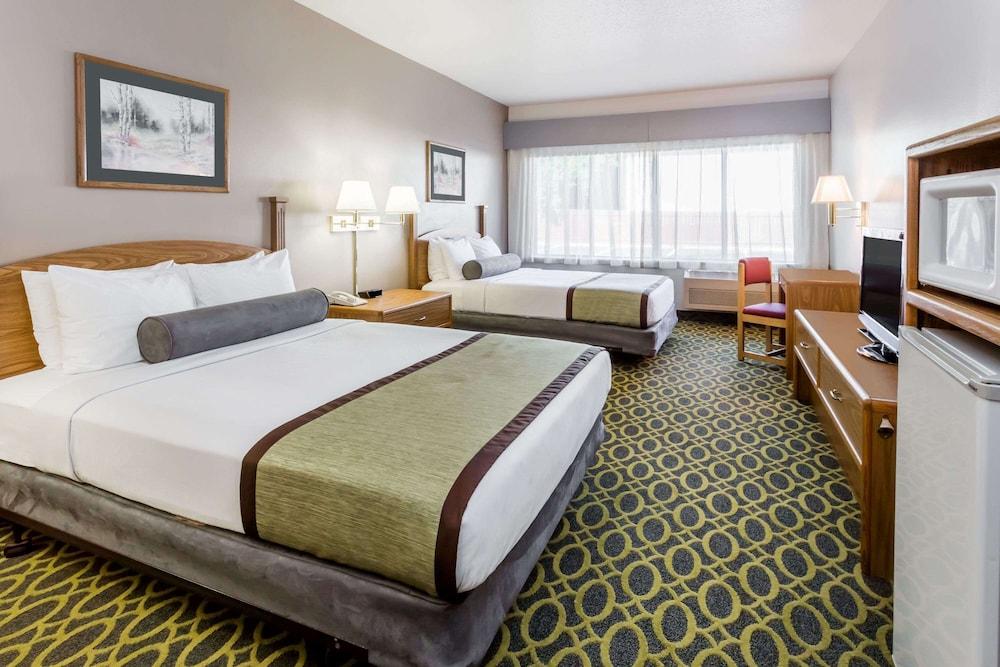 Days Inn & Suites By Wyndham Madison Exteriér fotografie