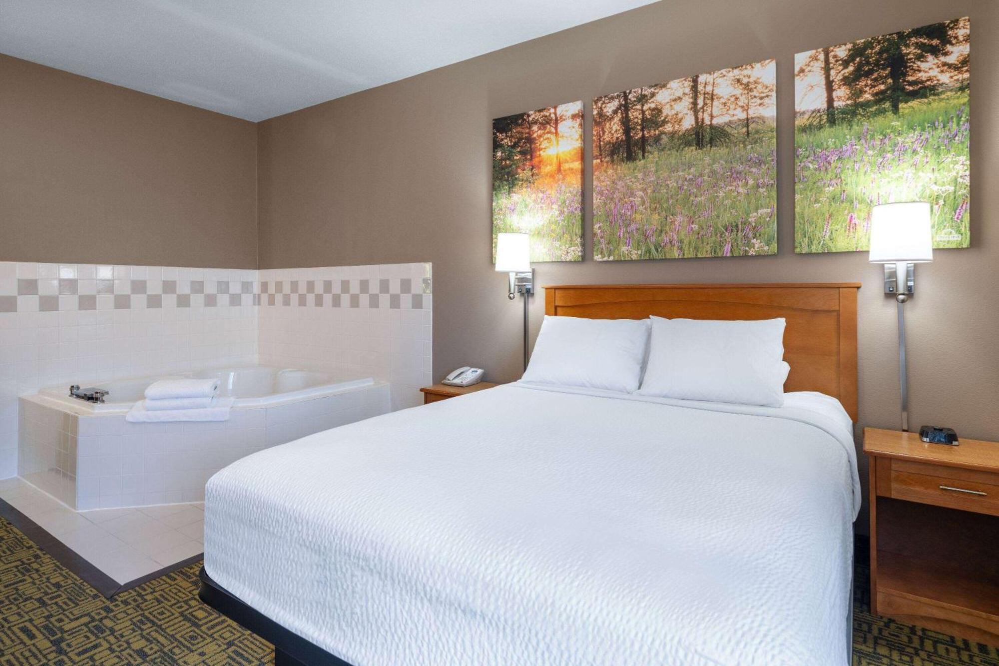Days Inn & Suites By Wyndham Madison Exteriér fotografie