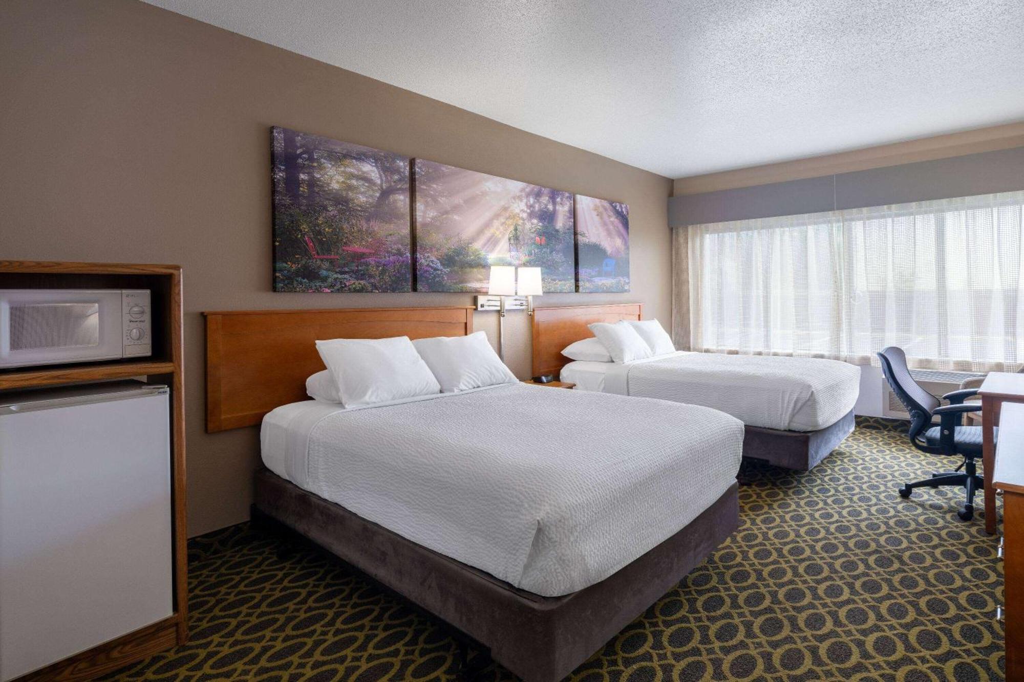 Days Inn & Suites By Wyndham Madison Exteriér fotografie