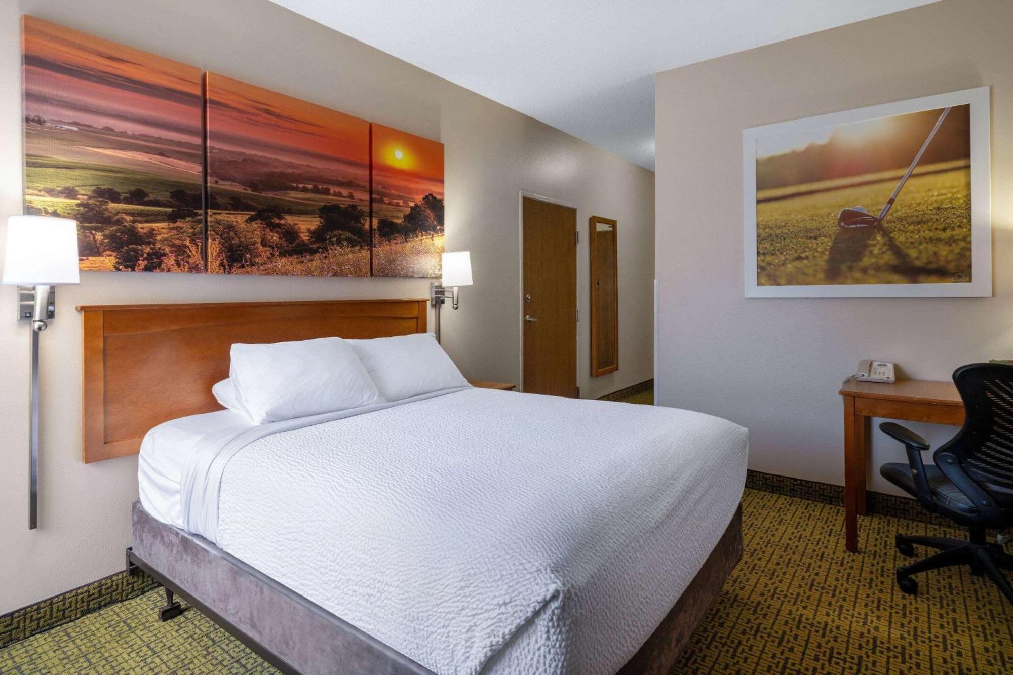 Days Inn & Suites By Wyndham Madison Exteriér fotografie