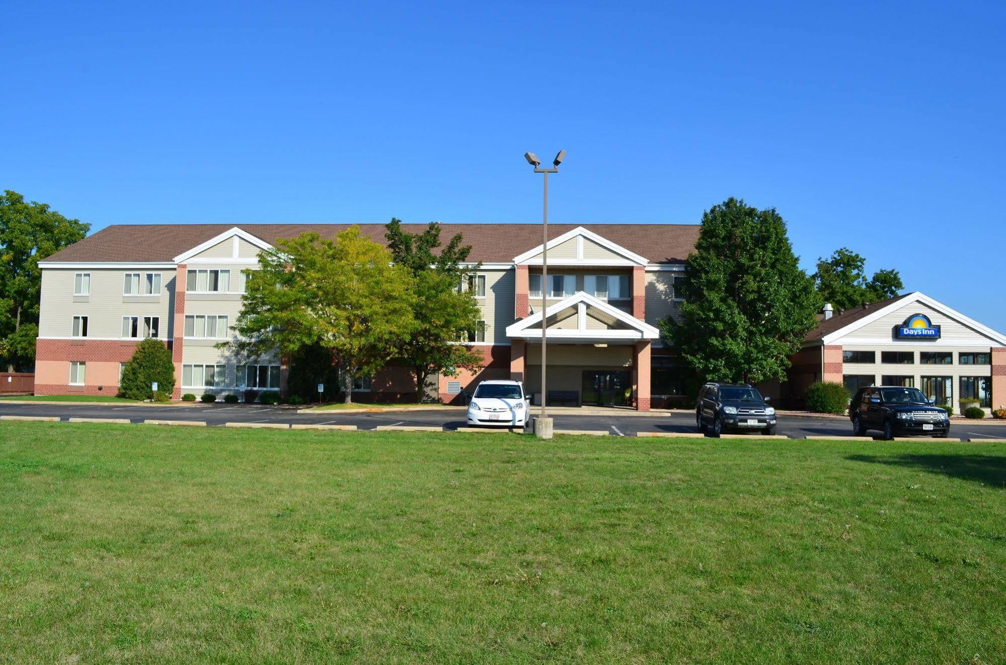 Days Inn & Suites By Wyndham Madison Exteriér fotografie