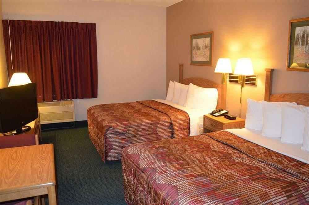 Days Inn & Suites By Wyndham Madison Exteriér fotografie
